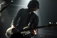堀内祥太郎（B, Cho / The Flickers）（Photo by MASANORI FUJIKAWA）
