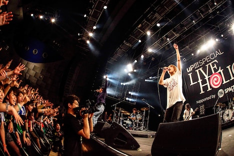 「uP!!!SPECIAL LIVE HOLIC vol.6」の様子。（撮影：渡邉一生）