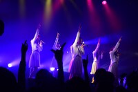 アイドルネッサンス「エビスですこぶるネッサンス!!」の様子。