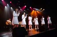 アイドルネッサンス「エビスですこぶるネッサンス!!」の様子。