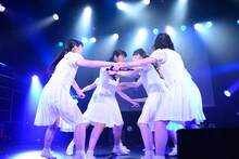 アイドルネッサンス「エビスですこぶるネッサンス!!」の様子。