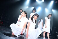 アイドルネッサンス「エビスですこぶるネッサンス!!」の様子。