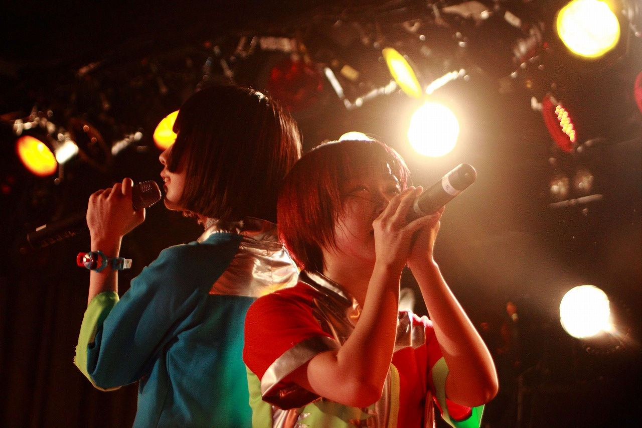 「ゆるめるモ！女性限定ライブ～女めるモ！～」の様子。（撮影：上岡エマ）