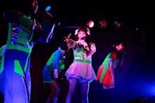 「ゆるめるモ！女性限定ライブ～女めるモ！～」の様子。（撮影：上岡エマ）