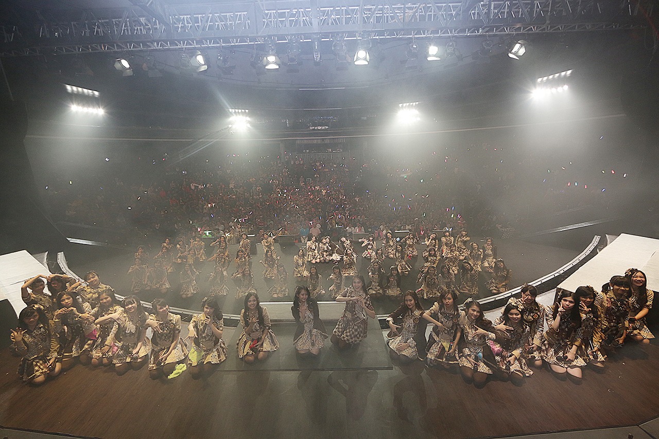 「JKT48 REQUEST HOUR -SETLIST BEST 30 2016-」の様子。(c)JKT48 Project