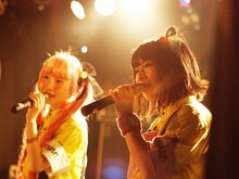 「ゆるめるモ！レア曲放出ライブ～レアめるモ！～」の様子。（撮影：上岡エマ）