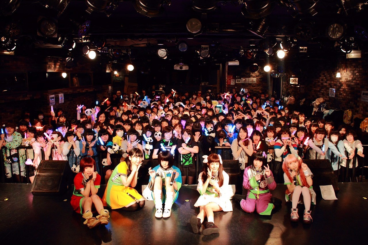 「ゆるめるモ！女性限定ライブ～女めるモ！～」の様子。（撮影：上岡エマ）