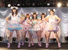 「うるとらみらくるくるファイナルアルティメットチョコビーム」をパフォーマンスするわーすた。（写真提供：iDOL Street）