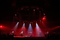 「JAM Project 15th Anniversary Premium LIVE THE STRONGER'S PARTY」のワンシーン。（写真提供：ランティス）