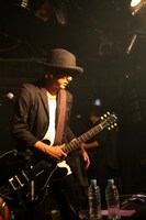 大森南朋（Vo, G）（撮影：岩佐篤樹）