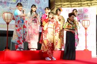 「『プリパラ み～んなのあこがれ♪レッツゴー☆プリパリ』映画公開記念☆ぴなまつりイベント」の様子。