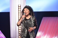 「中居正広の金曜日のスマイルたちへ」に出演した内藤やす子。(c)TBS