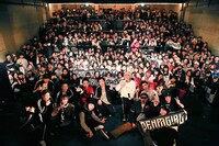 「電波少女 解散＆復活ワンマンライブ“茶番”」の様子。（撮影：新倉映見）