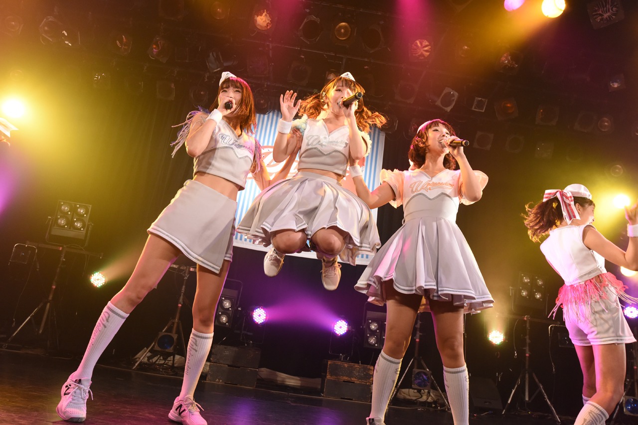 PASSPO☆によるフライトの様子。
