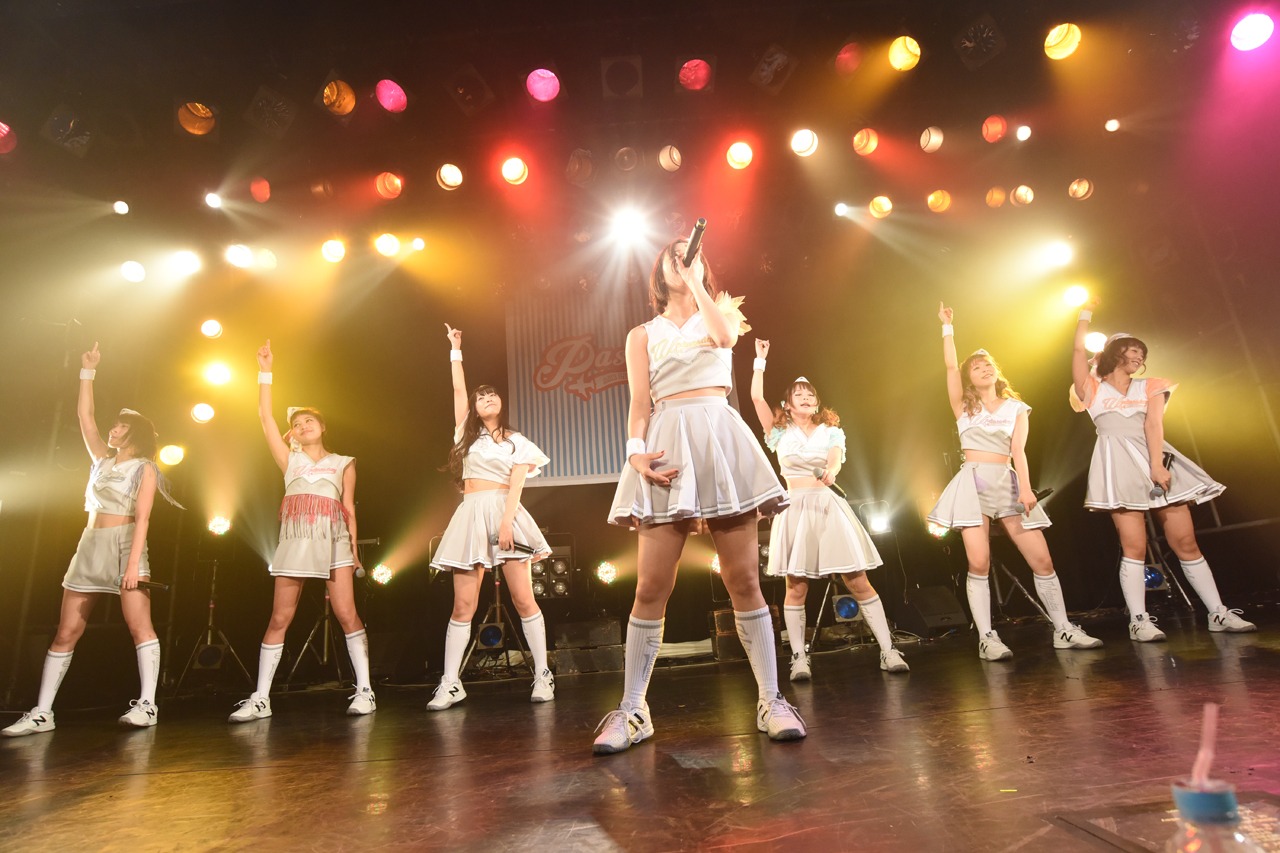 PASSPO☆によるフライトの様子。