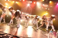 PASSPO☆によるフライトの様子。