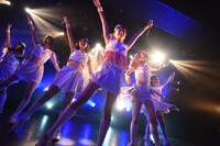 PASSPO☆によるフライトの様子。