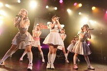 PASSPO☆によるフライトの様子。