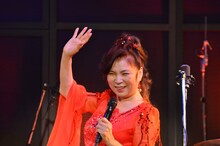 2月29日に行われた八代亜紀「哀歌～Premium Night～ at MOTION BLUE YOKOHAMA」の様子。（写真提供：日本コロムビア）