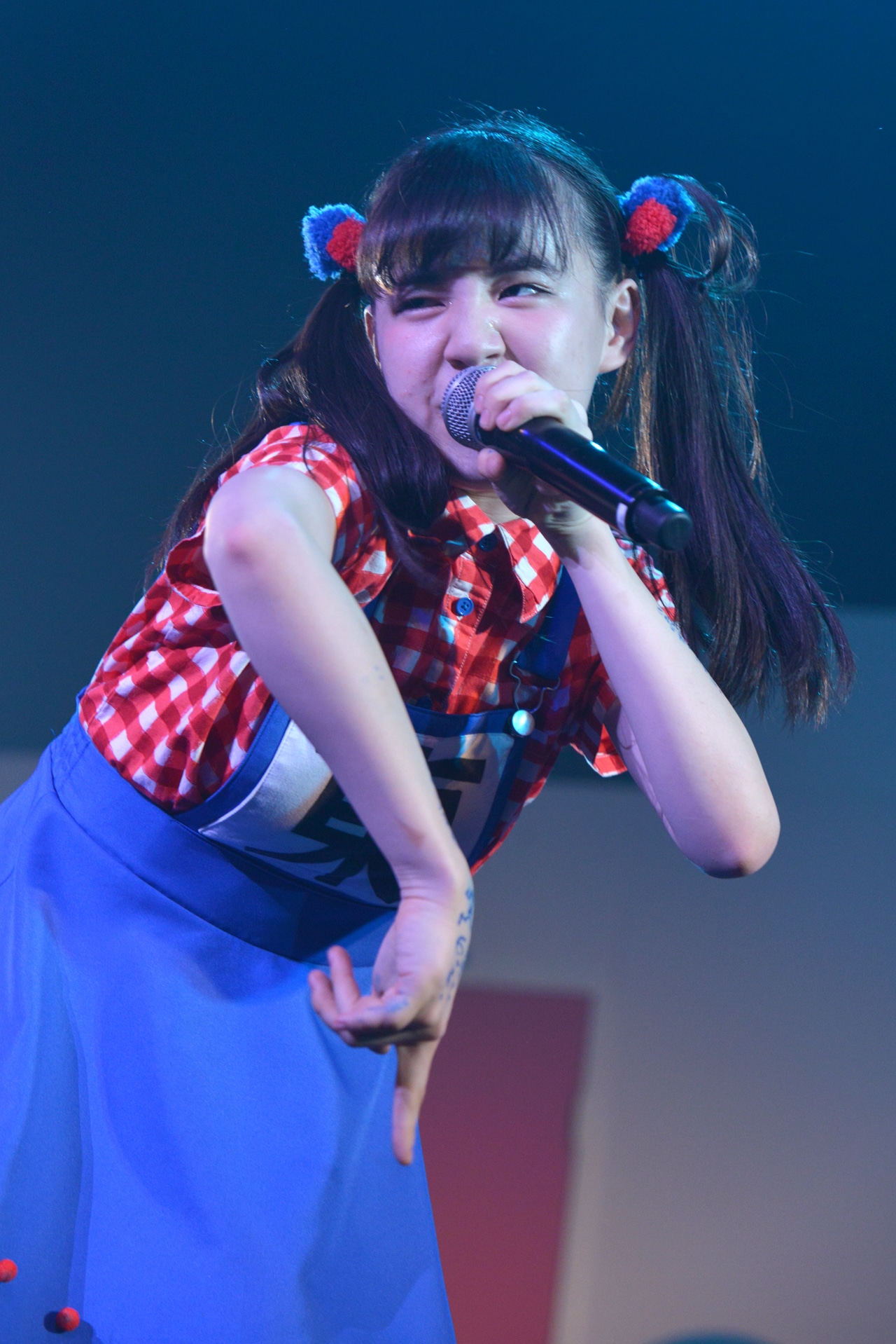 東理紗