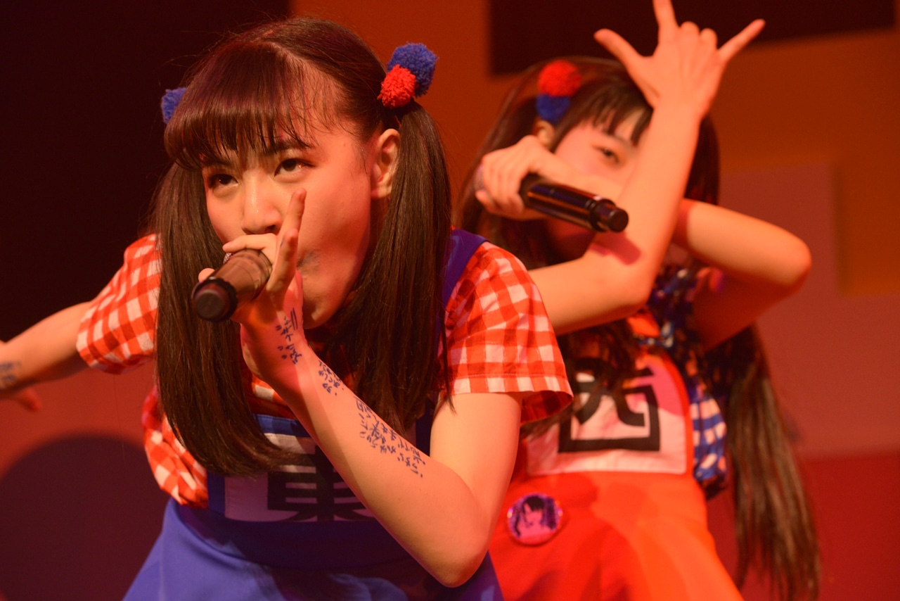 3月2日に東京・赤坂BLITZで行われた生ハムと焼うどん2ndワンマンライブ「【～生と死～】生ハムと焼うどんワンマンライブ二品目」の様子。