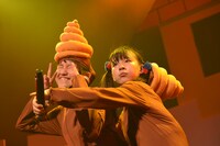 生ハムと焼うどんの2ndワンマンライブ「【～生と死～】生ハムと焼うどんワンマンライブ二品目」の様子。