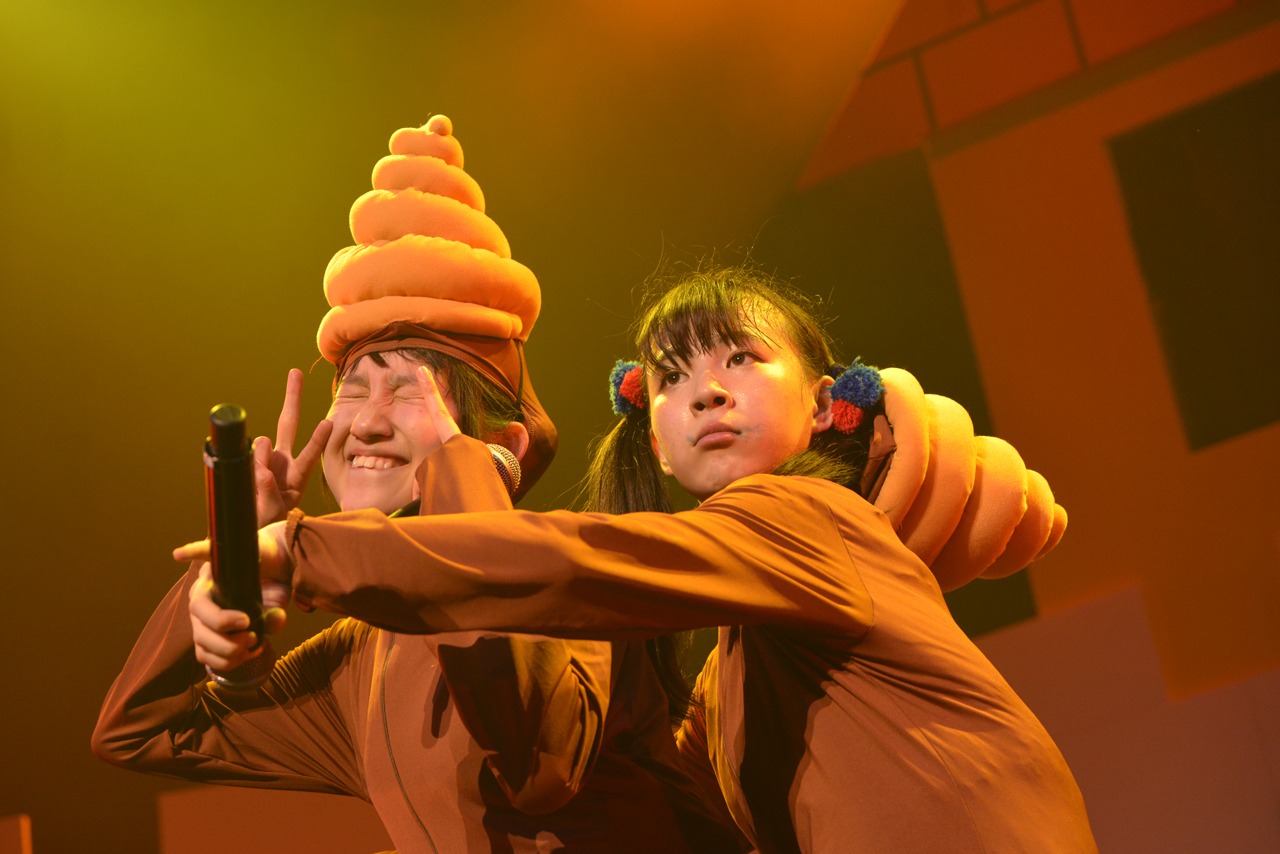 3月2日に東京・赤坂BLITZで行われた生ハムと焼うどん2ndワンマンライブ「【～生と死～】生ハムと焼うどんワンマンライブ二品目」の様子。