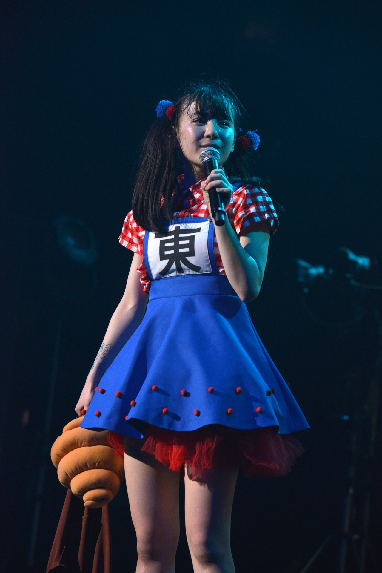 東理紗