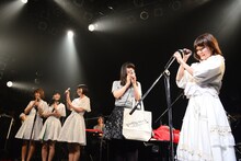 アンコールで一堂に会したNegicco、南波志帆、吉澤嘉代子（左から）。