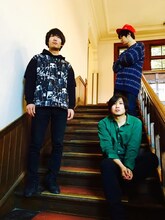 ネズミハナビの新しいアーティスト写真。右上が北尾‘クーニー’邦彦（B）。