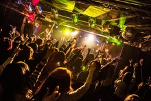 Yeti「Yeti ONEMAN LIVE TOUR 2016『City Lights』」東京・SHIBUYA DESEO公演の様子。（Photo by mepo）