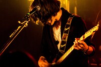 涼木聡（Vo, G）（Photo by mepo）