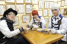 左から鈴木拓、神生アキラ、泉奏。