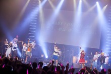 東京・新木場STUDIO COAST公演でのEspecia。（写真提供：スペースシャワーネットワーク）