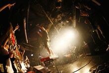 MOTHBALL「Galactica Spectra : Episode 1」の様子。（Photo by Tetsuya Yamakawa）