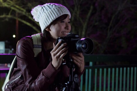 「ストレンジャー ～バケモノが事件を暴く～」の玉井詩織出演シーン。(c)テレビ朝日