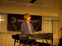 杉本雄治（Piano, Vo）