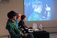 「超特急リアルタイム副音声上映会」の様子。