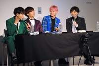 「超特急リアルタイム副音声上映会」の様子。