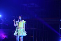 内田真礼「Hello, 1st contact!」の様子。（写真提供：ポニーキャニオン）