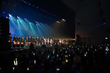 「AKB48グループ『誰かのためにプロジェクト』被災地復興支援ライブ」の様子。(c)AKS
