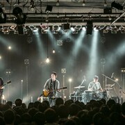 AL×Polaris、10年来の友人初対バンのリキッド公演