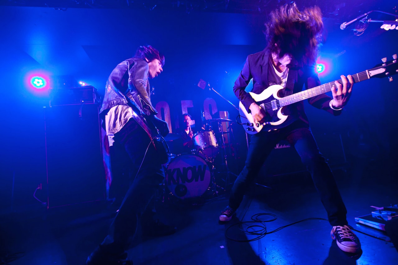 DOES、2016年初ライブでニューアルバム収録曲を大盤振る舞い