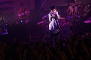 UVERworld、TAKUYA∞ブログ連続更新の熱狂“ご褒美”ライブ