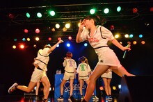 メジャーデビュー曲「RUN and RUN」を初披露するlyrical school。