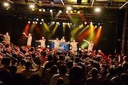「lyrical school oneman live 2016 @ Shinjuku BLAZE」の様子。