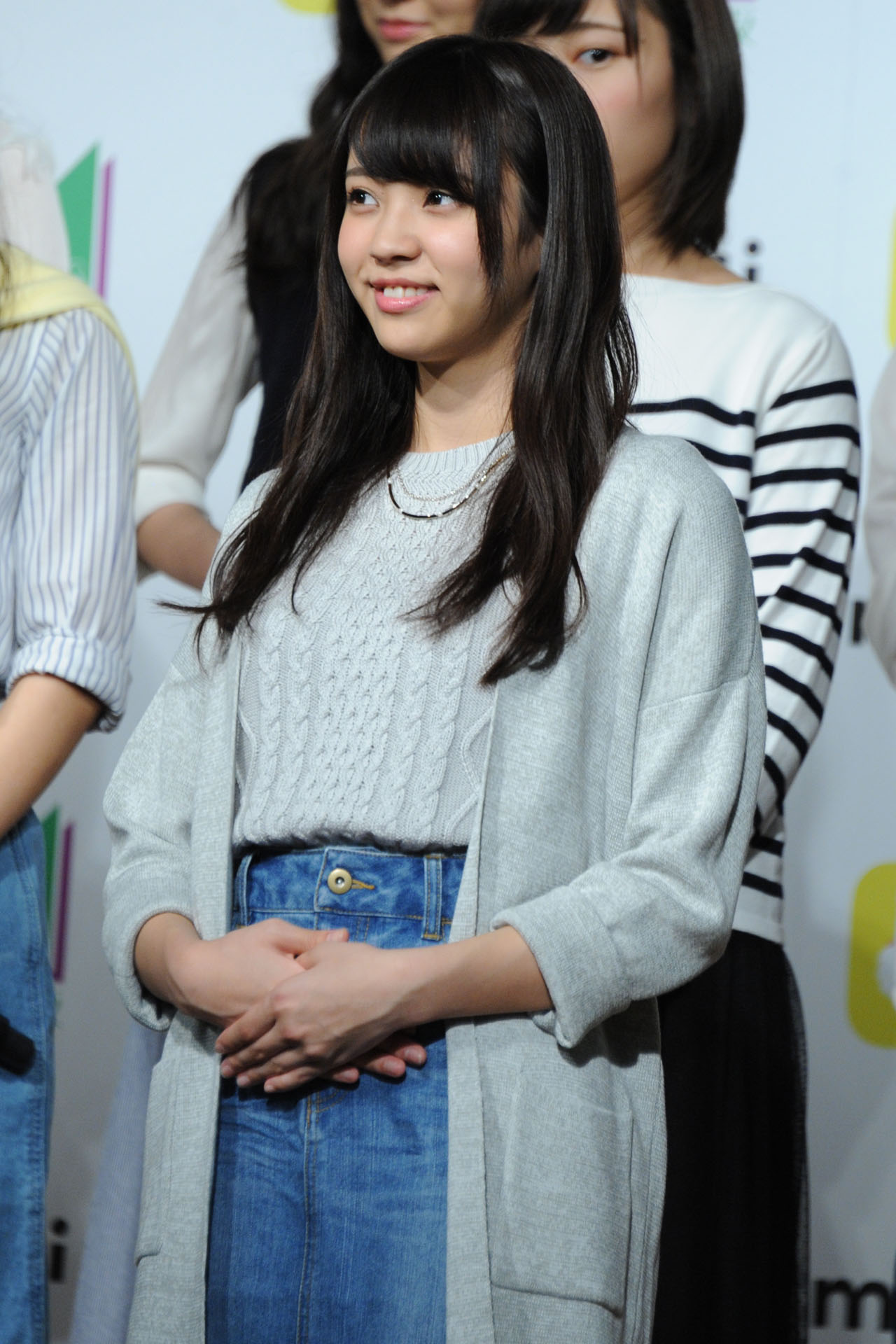 小林由依