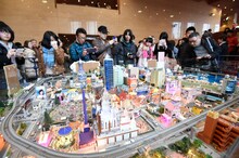 岩手・山田町のジオラマ展示の様子。(c)AKS