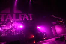 Bunta（左）とSN-Z（右）のコラボパフォーマンスの様子。（Photo by AZUSA TAKADA）