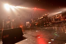 雨のパレード（撮影：古渓一道）